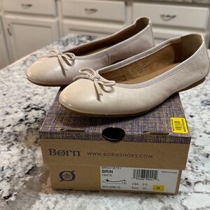 Born Women's off white leather flats